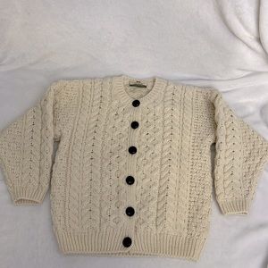 Carriag Donn 100% Meeino Wool Cardigan Girls Size 6-8y-  L. Cream